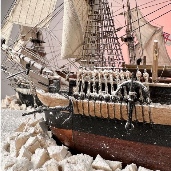 Model lodi HMS Erebus, stavebnice Occre