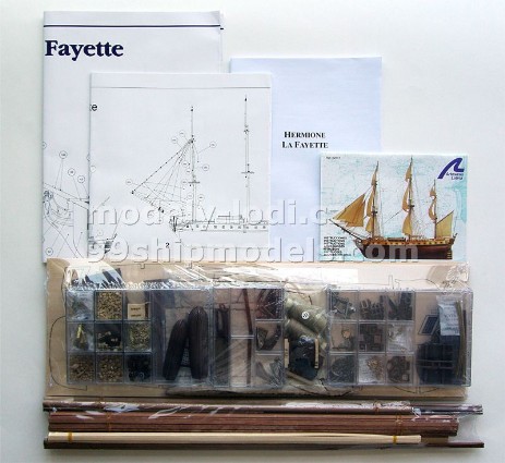 Model lodi  Hermione La Fayette Artesania Latina - obsah balení