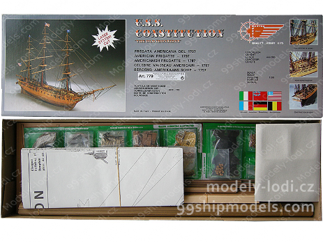 Model lodi  Constitution, stavebnice Mantua - obsah balení