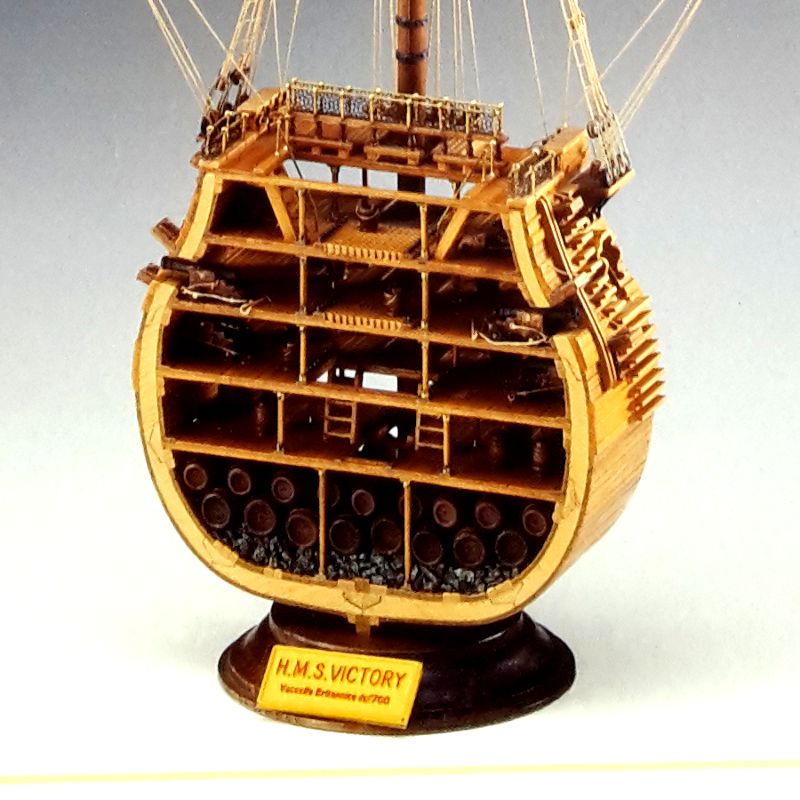 Model lodi řez HMS Victory,  Corel, www.modely-lodi.cz